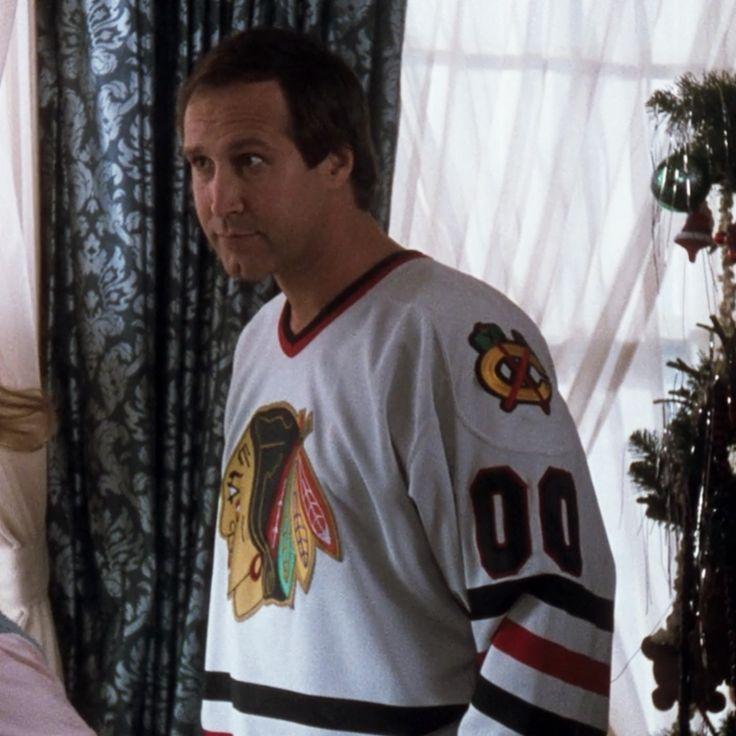 clark griswold wearing christmas sweater