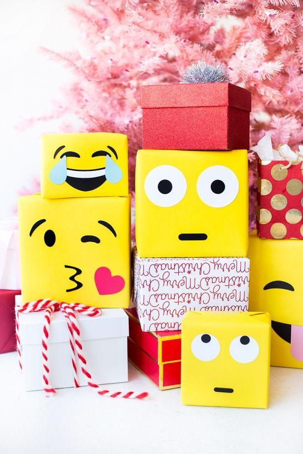 Starbucks Christmas Ornament Gift Wrapping